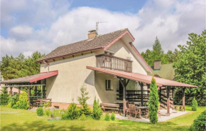 5 Bedroom Cozy Home In Klodawa